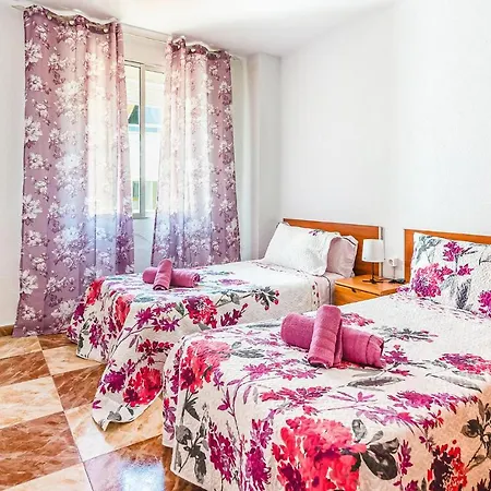 Beautiful In With Kitchenette Apartment